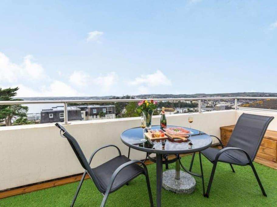 Number 7 Torquay Stunning Sea Views Apartment Exterior photo